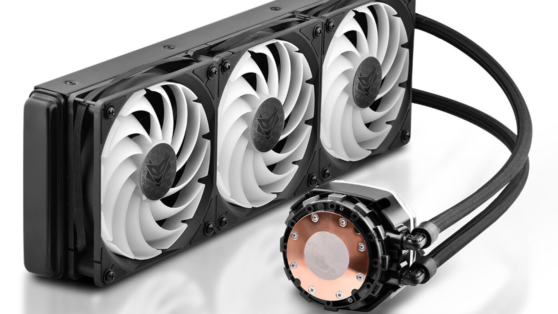 الوافد الجديد..شركة Sapphire تدخل مجال التبريد مع S360-A و S240-A.