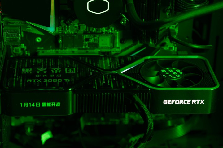 شركة NVIDIA تكشف عن نسخة خاصة من RTX 3080 Ti بثيم فيلم Matrix!