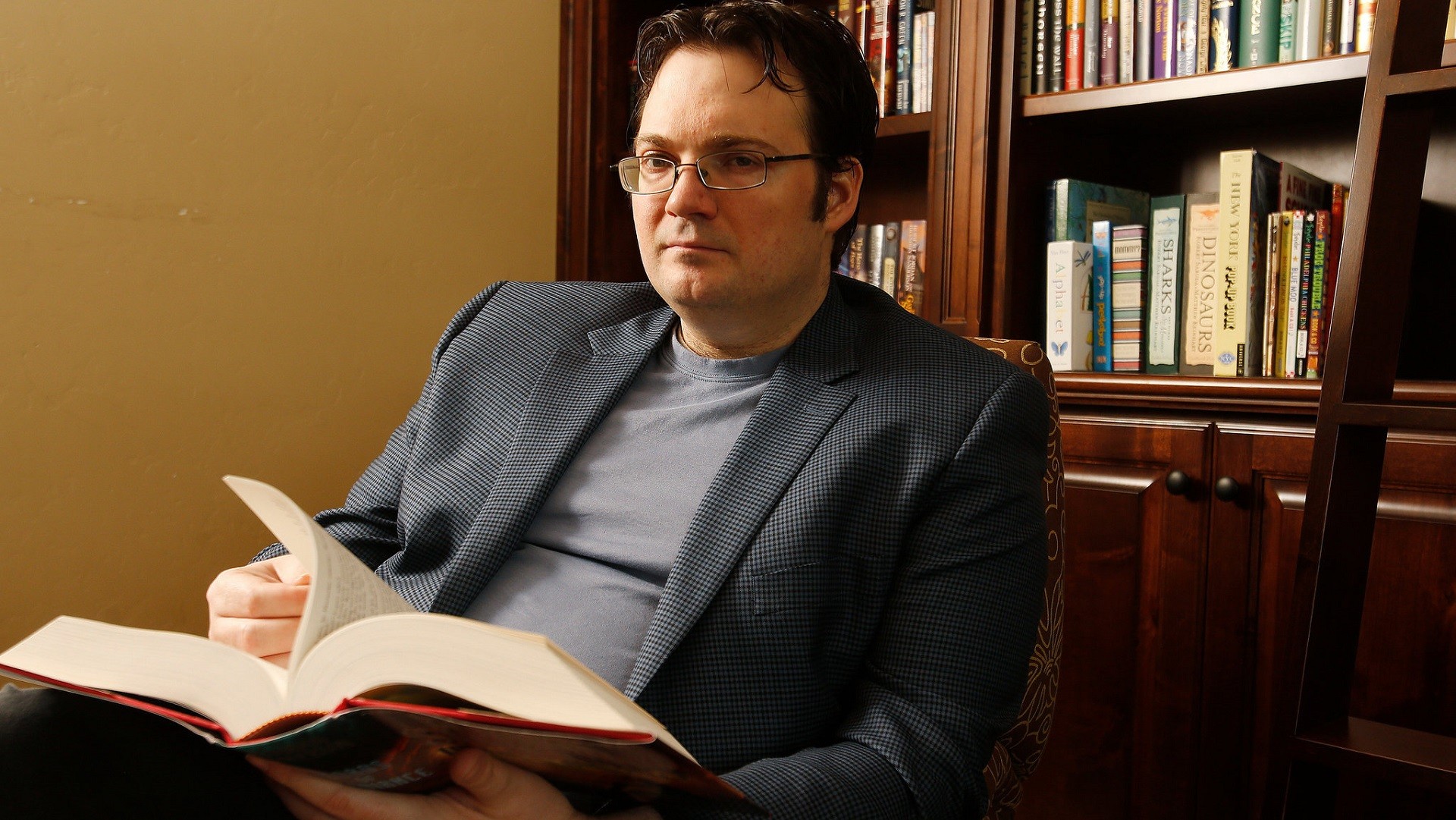 Bandai Namco تود التعاون مع Brandon Sanderson للعمل على لعبة سولز!