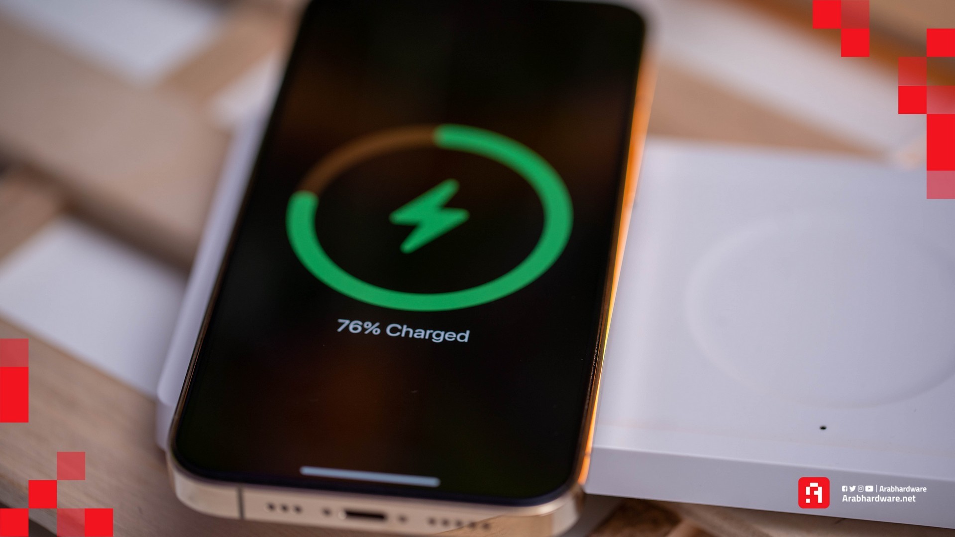 شاحن BOOST↑CHARGE PRO 3-in-1 Wireless Charging Pad with MagSafe
