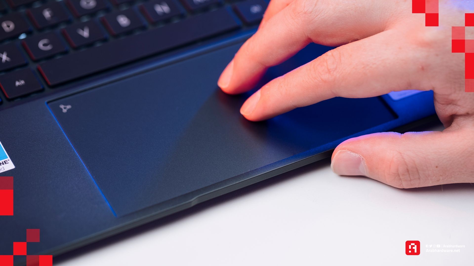  ASUS Zenbook S13 OLED 