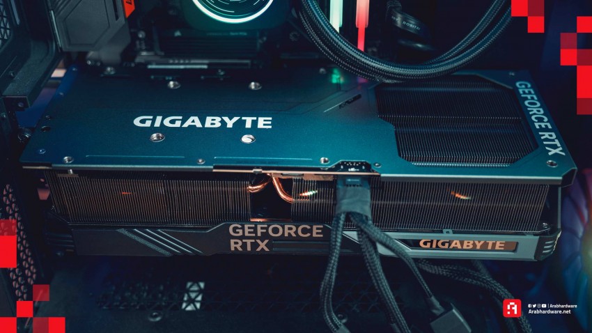 شركة Gigabyte تخبيء كابلات الطاقة من كارت RTX 4090 بهدوءٍ تام!