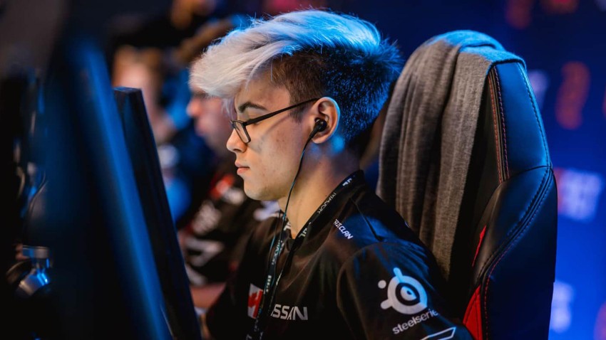 حصرياً: لقائنا مع Faze Twistzz: أفضل لاعب رياضة إلكترونية في العالم!