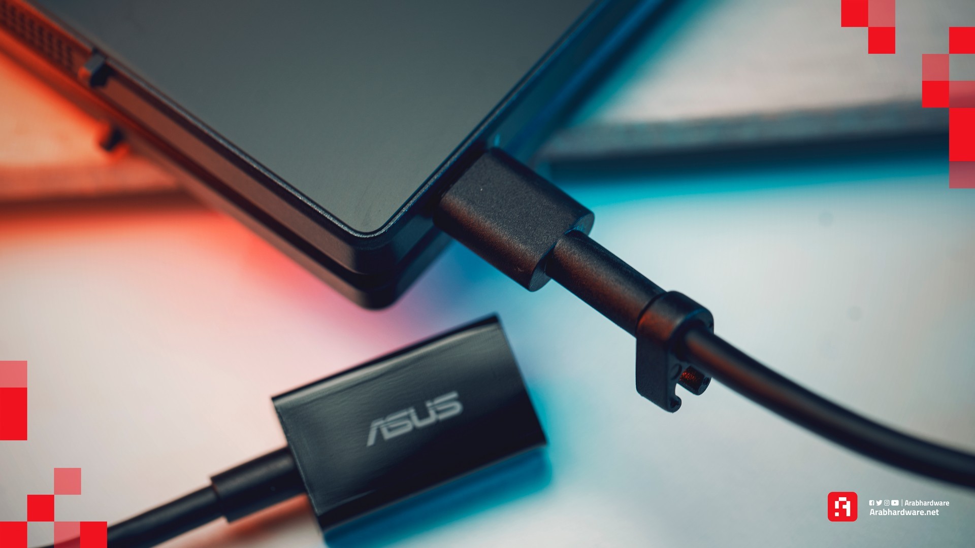 فتحات usb-c و usb-a في اللابتوب