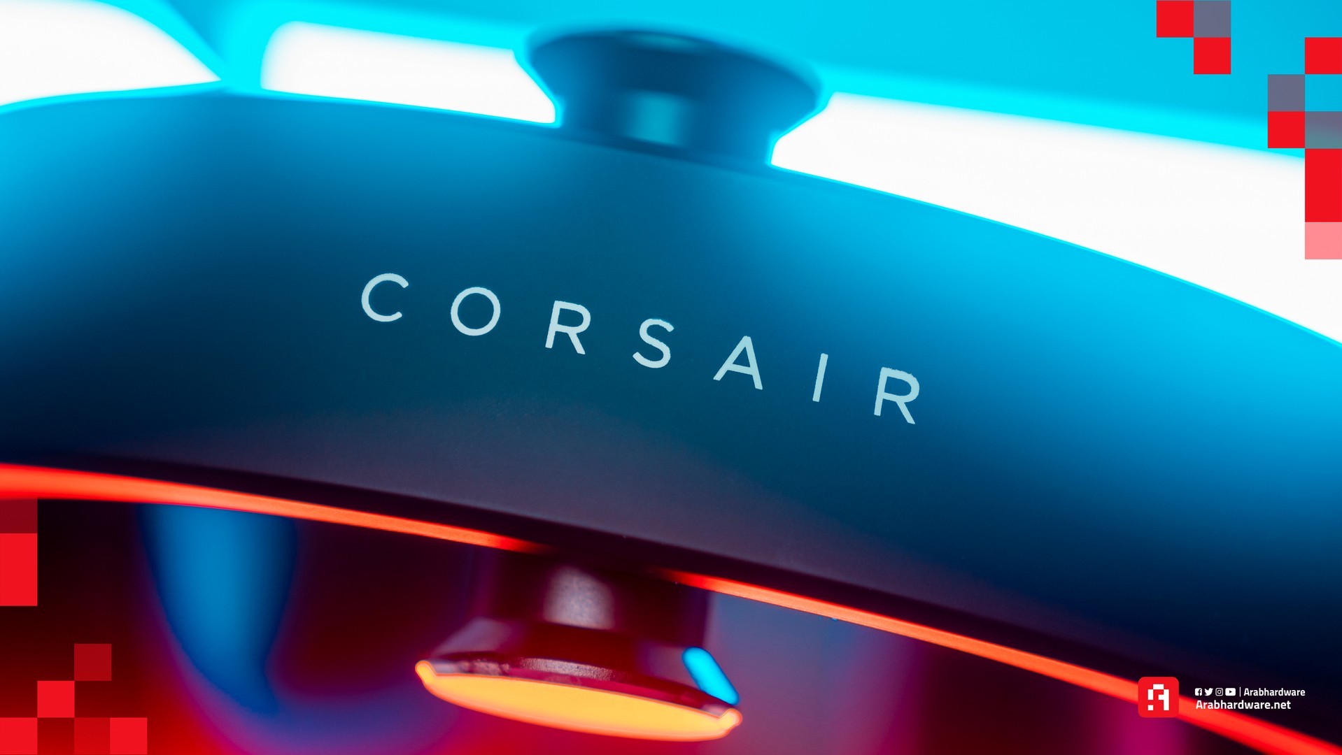 Corsair HS65 Wireless منظر رأسي على سماعة