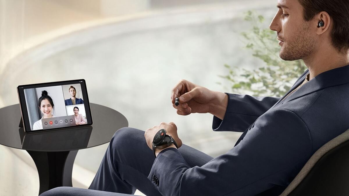 كيفية توصيل ساعة HUAWEI WATCH Buds بسهولة بأجهزة Android و iOS