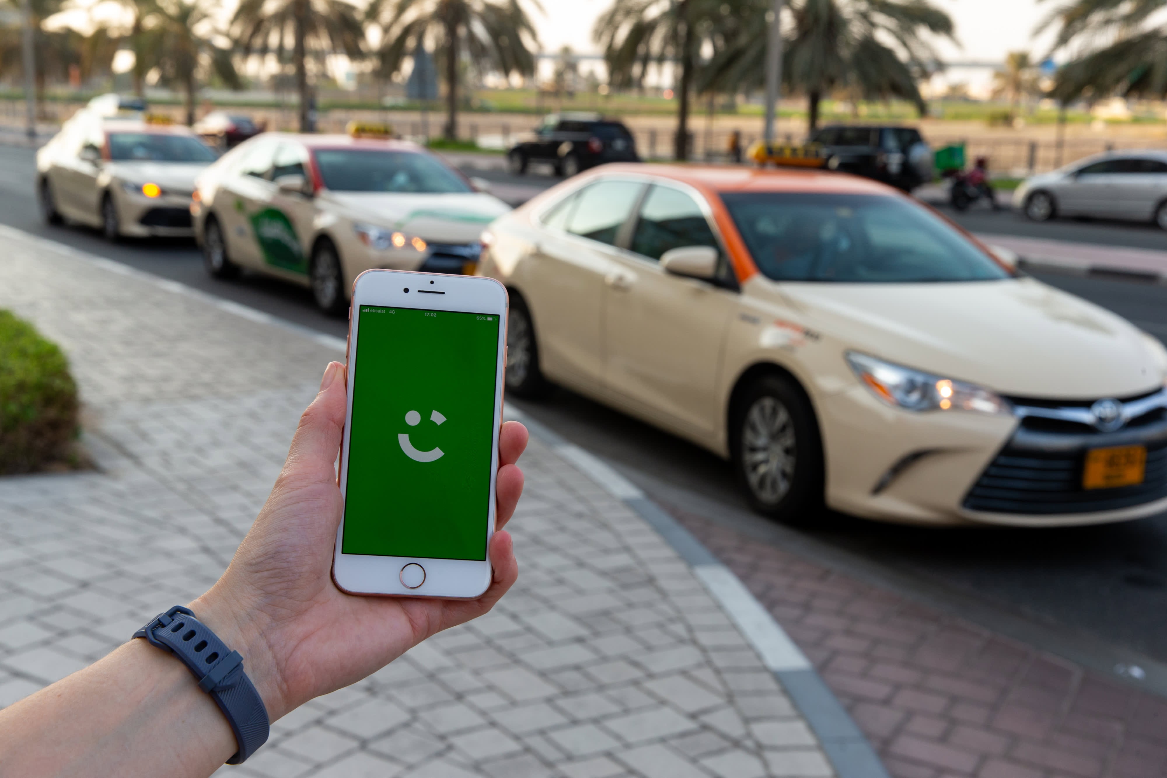 صورة من وكالة بلومبيرج - تطبيق كريم خارج مول الإمارات
