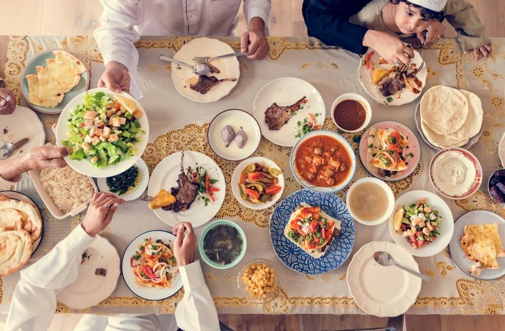 تطبيقات لإعداد أو طلب وجبات رمضان عبر الهاتف