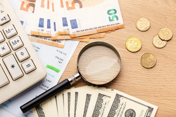 دور الذكاء الاصطناعي في الأسواق المالية: الفرص والتحديات