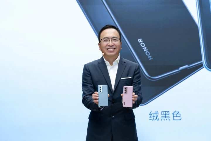 HONOR تطلق هاتف HONOR Magic Vs2 في الصين، الهاتف أخف هاتف قابل للطي
