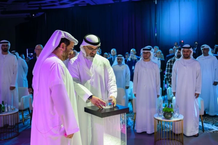 الإمارات تطلق نموذج الذكاء الاصطناعي Falcon لمُنافسة ميتا و OpenAI