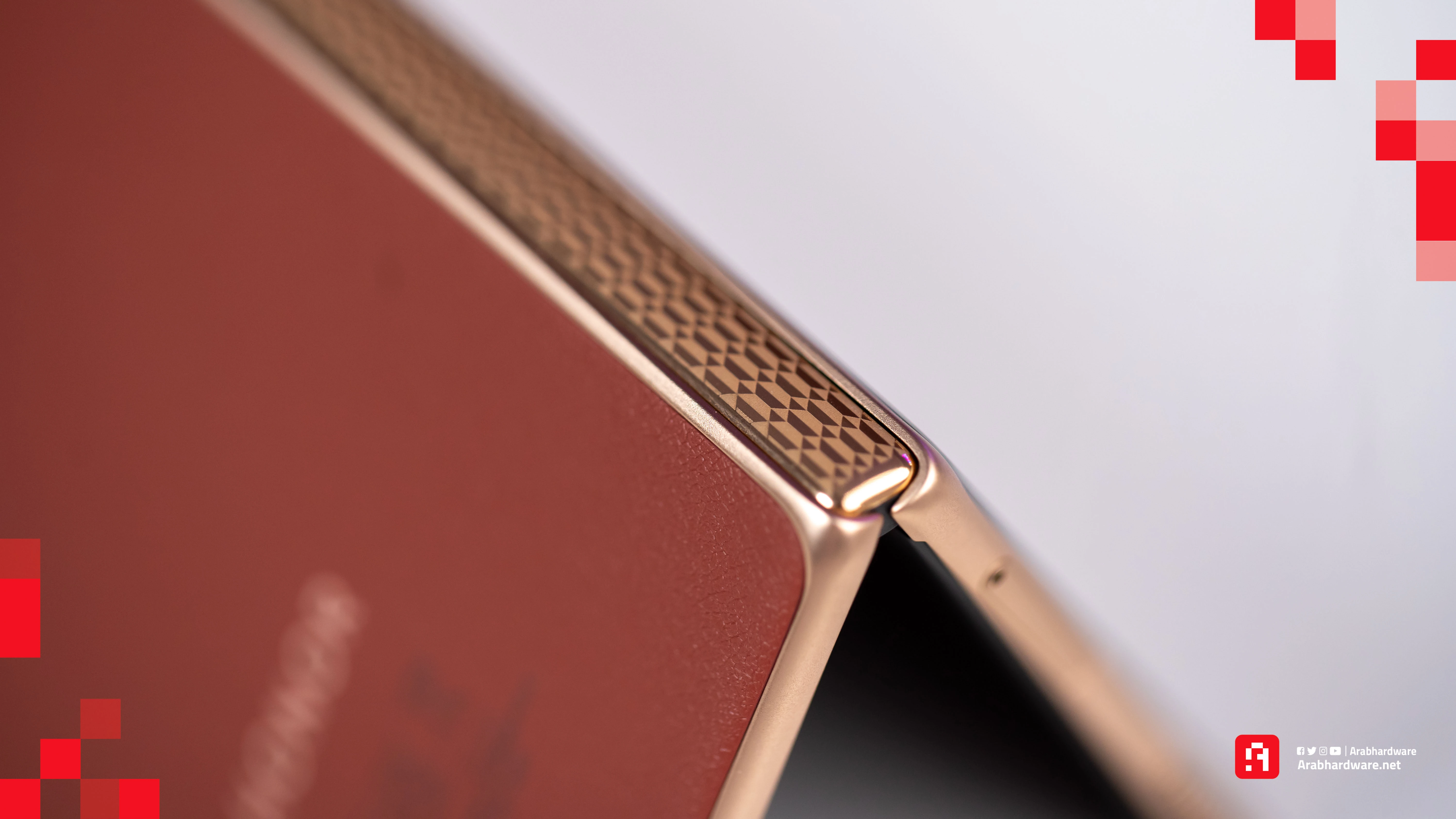 التفاصيل الفنية في مفصل الهاتف التفاصيل الفنية في مفصل الهاتف