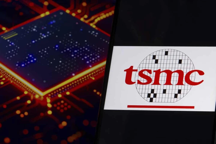 قانون تايواني يمنع TSMC من إنتاج رقائق بتقنية 2 نانومتر خارج البلاد!