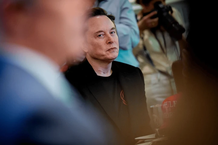 "طُردت من وظيفة أحلامي": موظف Tesla يحكي قصة طرده بسبب معارضته لماسك!