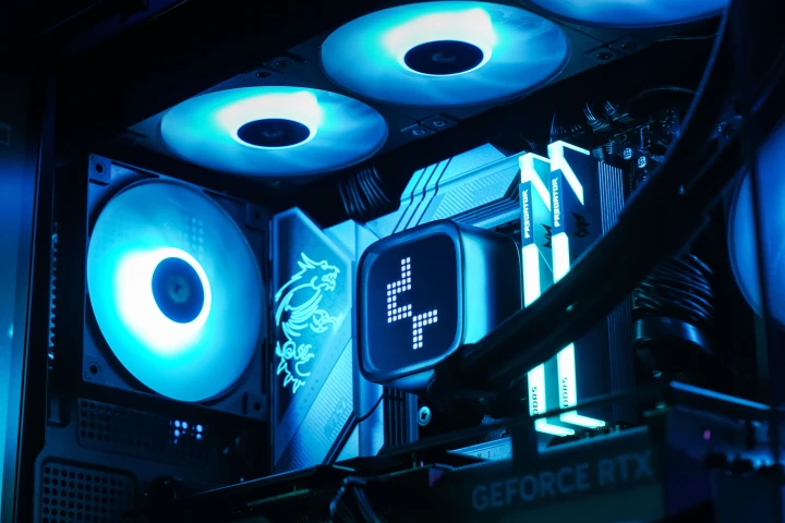 Computex25: شركة DeepCool تكشف عن تشكيلتها من حلول التبريد والكيسات
