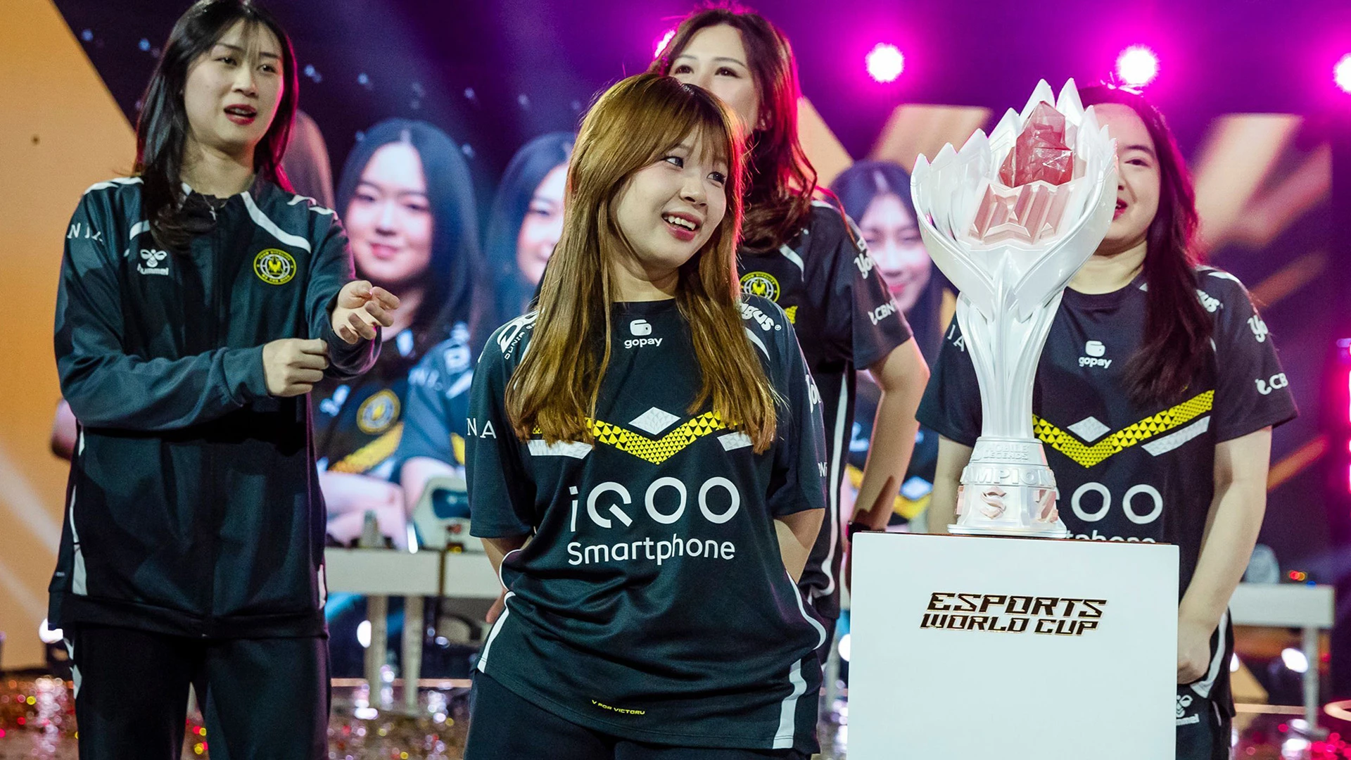 بطولة Mobile Legends للسيدات كأس العالم للرياضات الإلكترونية بطولة Mobile Legends للسيدات كأس العالم للرياضات الإلكترونية