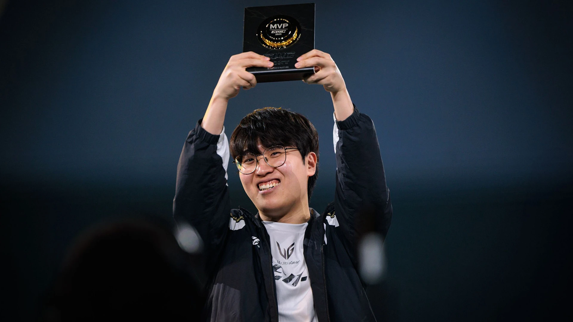 نهائي League of Legends كأس العالم للرياضات الإلكترونية 2025 نهائي League of Legends كأس العالم للرياضات الإلكترونية 2025