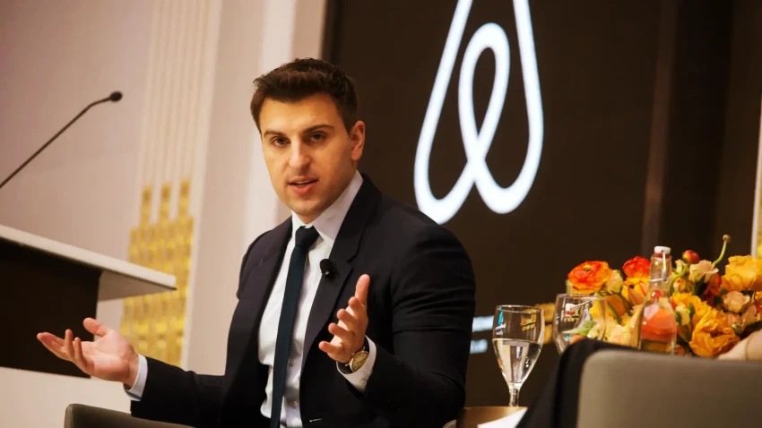 رئيس Airbnb يؤكد أن وكلاء الذكاء الاصطناعي ليسوا بديلا عن جوجل