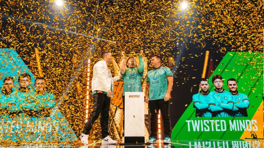 فريق Twisted Minds بطل Warzone بكأس العالم للرياضات الإلكترونية 2025