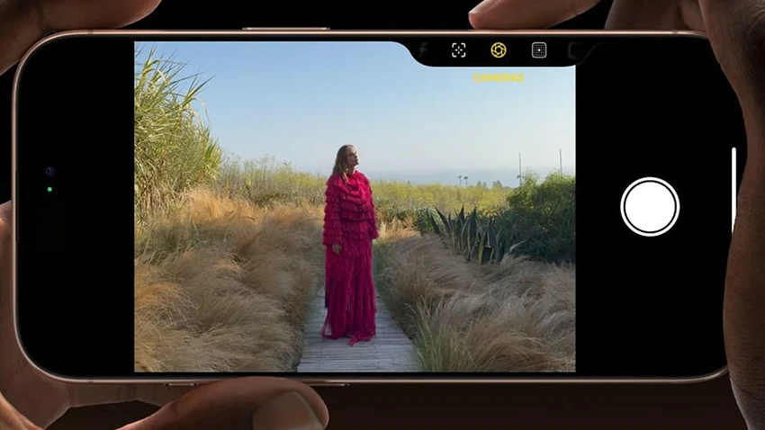 آبل تدرس إلغاء زر الكاميرا في iPhone 18، فهل كان إخفاقًا كبيرًا؟ 