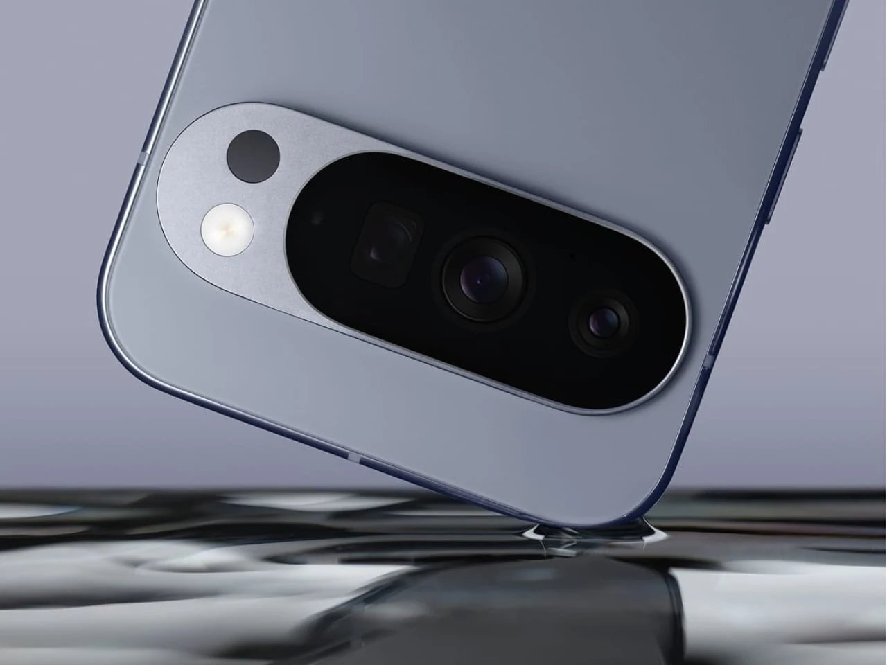 كاميرا هاتف Google Pixel 10