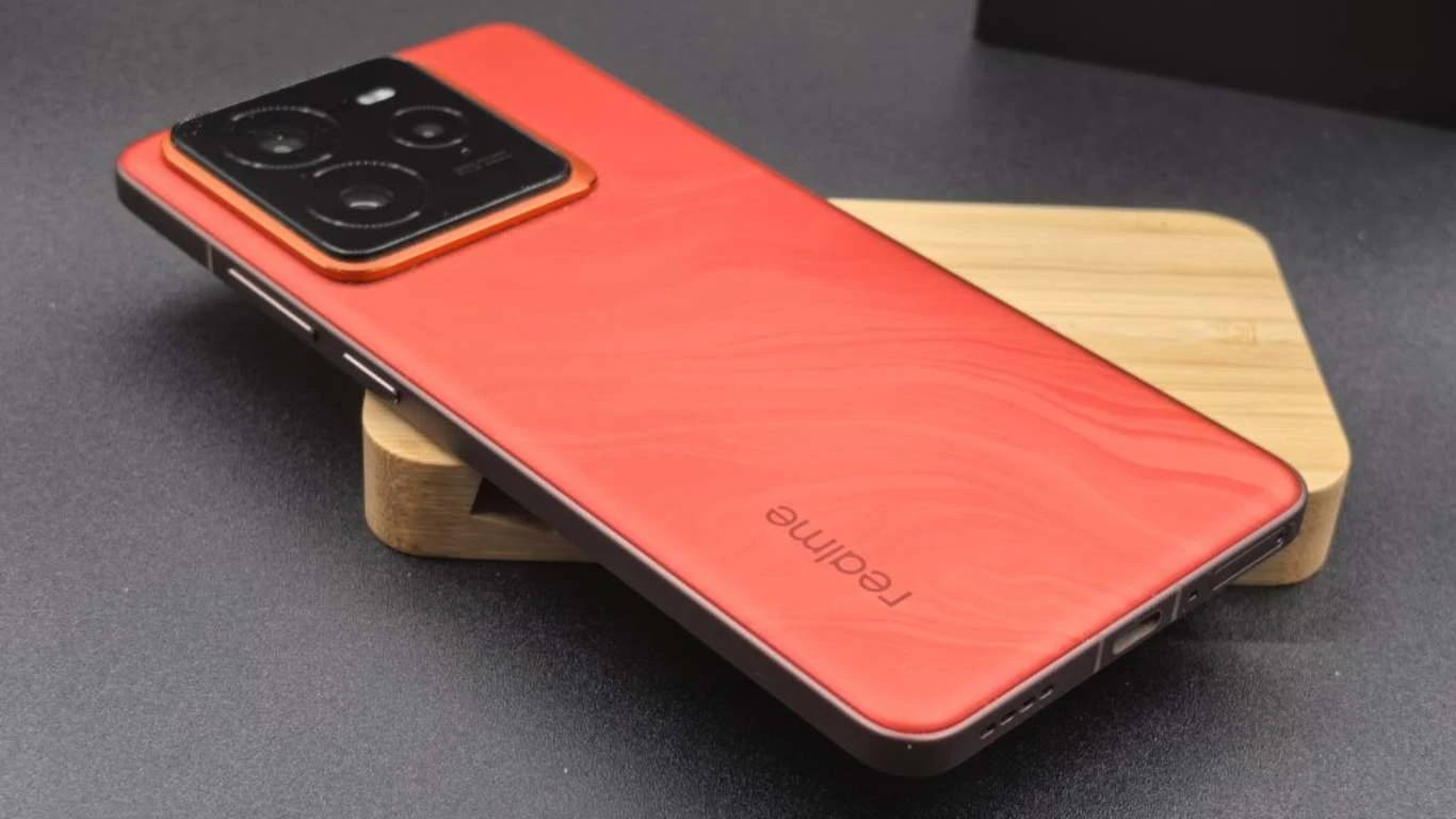 Realme تكشف عن قفزة نوعية مع هاتف GT 8 Pro بعدسة 200MP وشاشة 2K
