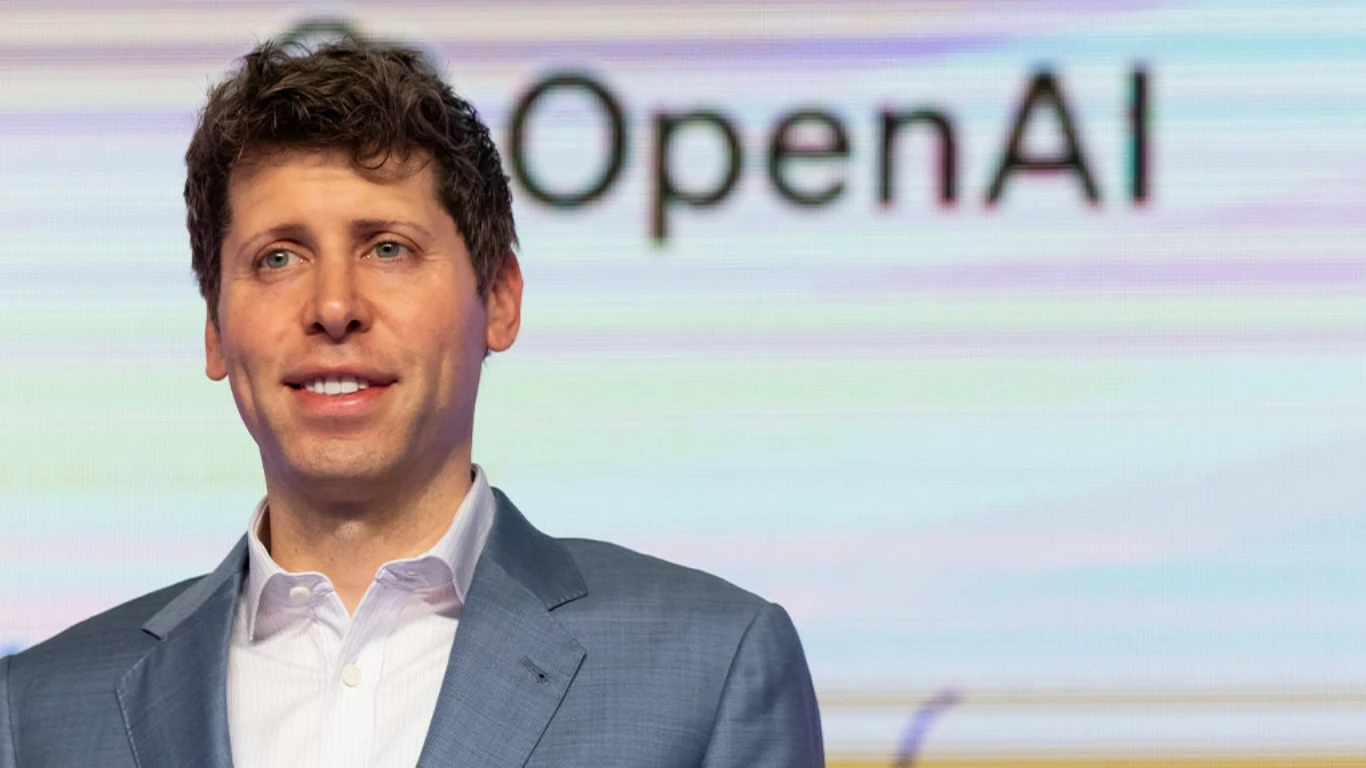 OpenAI تصعد إلى قمة العالم: تقييم قياسي يبلغ 500 مليار دولار!