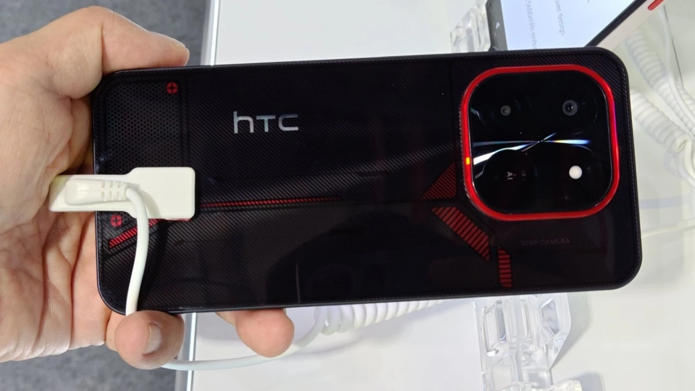 HTC تعود للساحة التقنية من جديد في معرض GITEX 25 وتدخل دائرة المنافسة