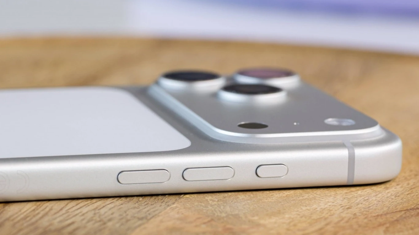 آبل تستعد لإطلاق آيفون 20 بلا أزرار في تصميم ثوري جديد