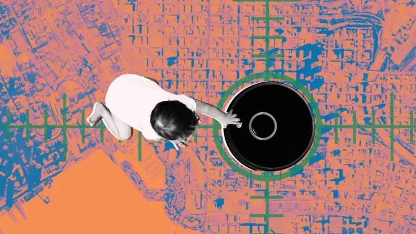 أحد المهندسين يكتشف تجسس المكنسة الذكية على منزله بطريقة لن تتوقعها!