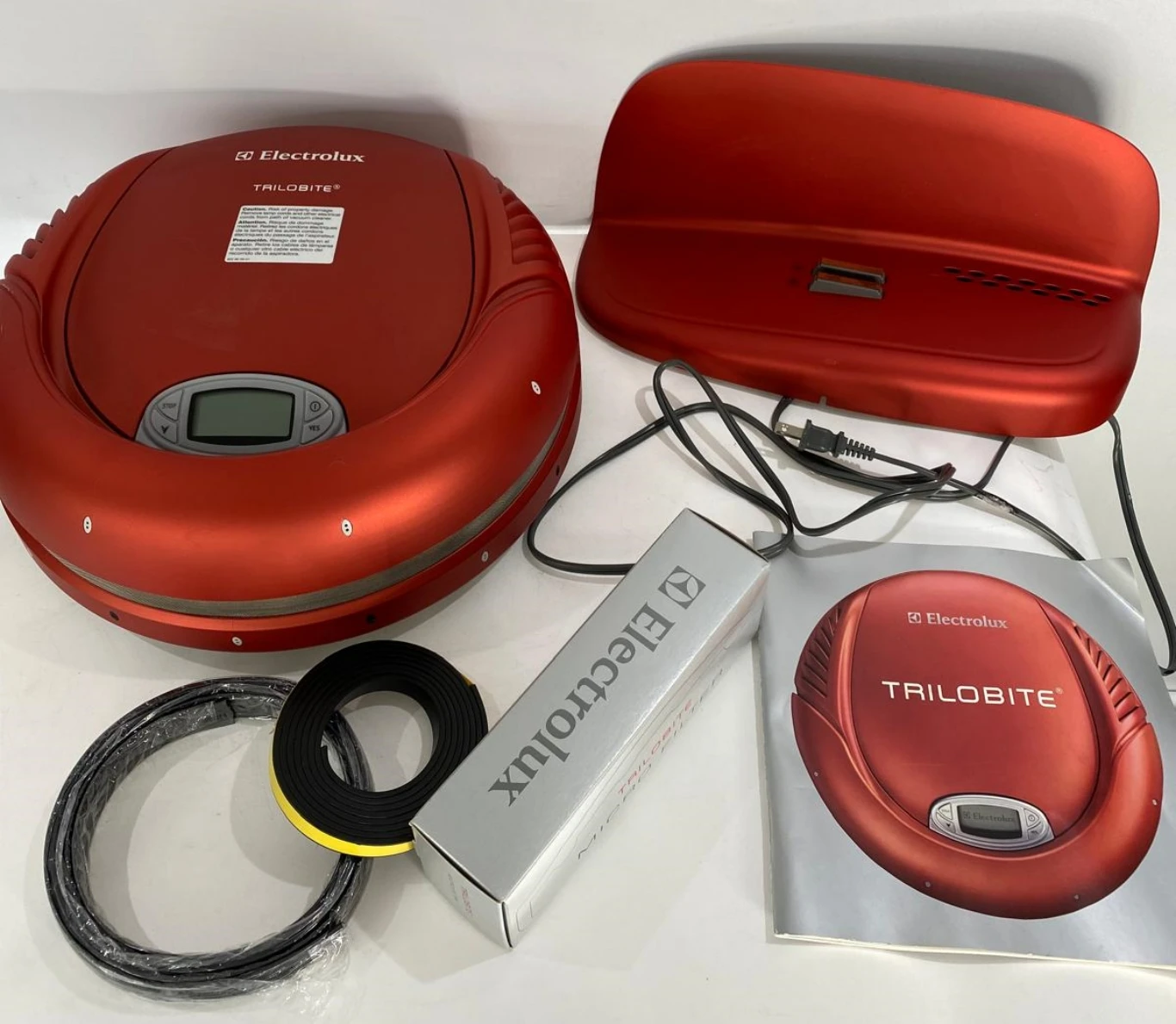 أول مكنسة روبوتية تم تطويرها في التسعينات - المصدر: Research gate