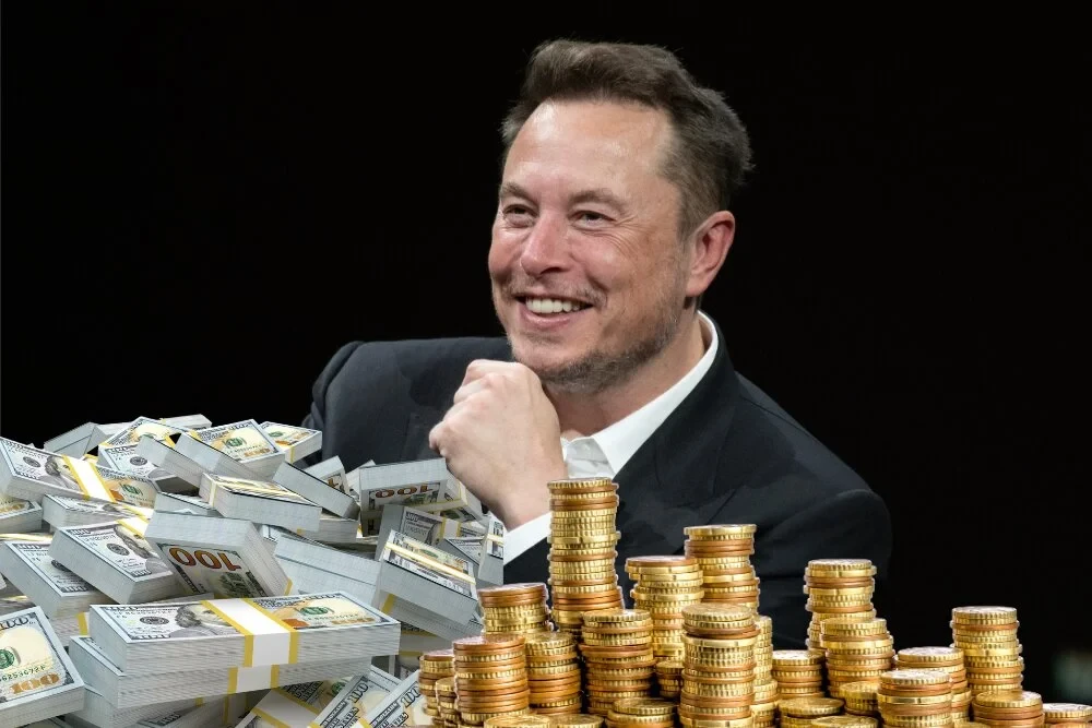 إيلون ماسك في طريقه ليصبح أول تريليونير في التاريخ (حتى الآن)!