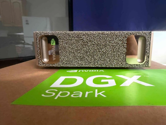 NVIDIA تطلق تحديثات شاملة لمنصة DGX Spark لتعزيز الأداء
