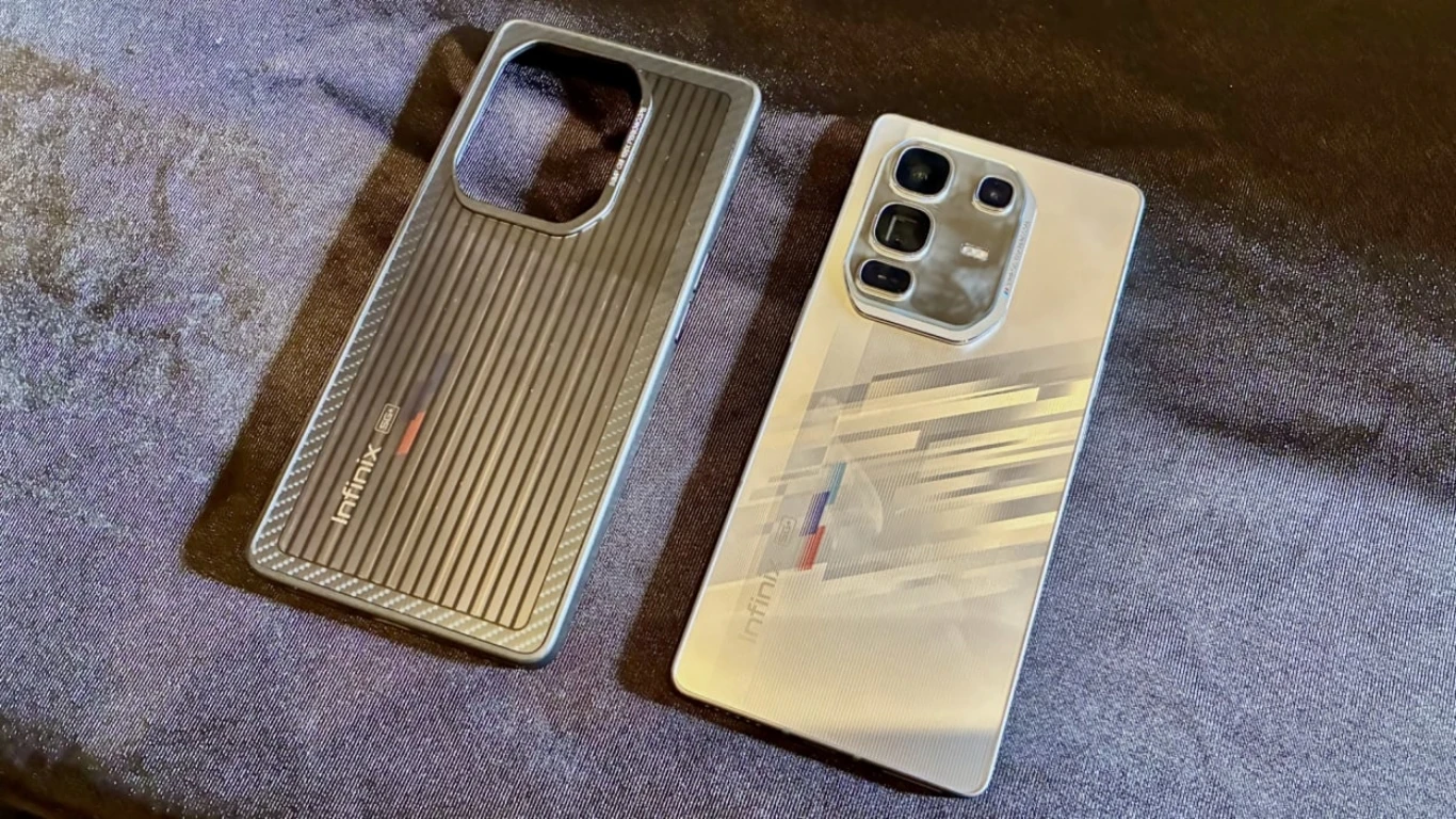 cover لهاتف Infinix يشحن بالطاقة الضوئية - المصدر: mashable