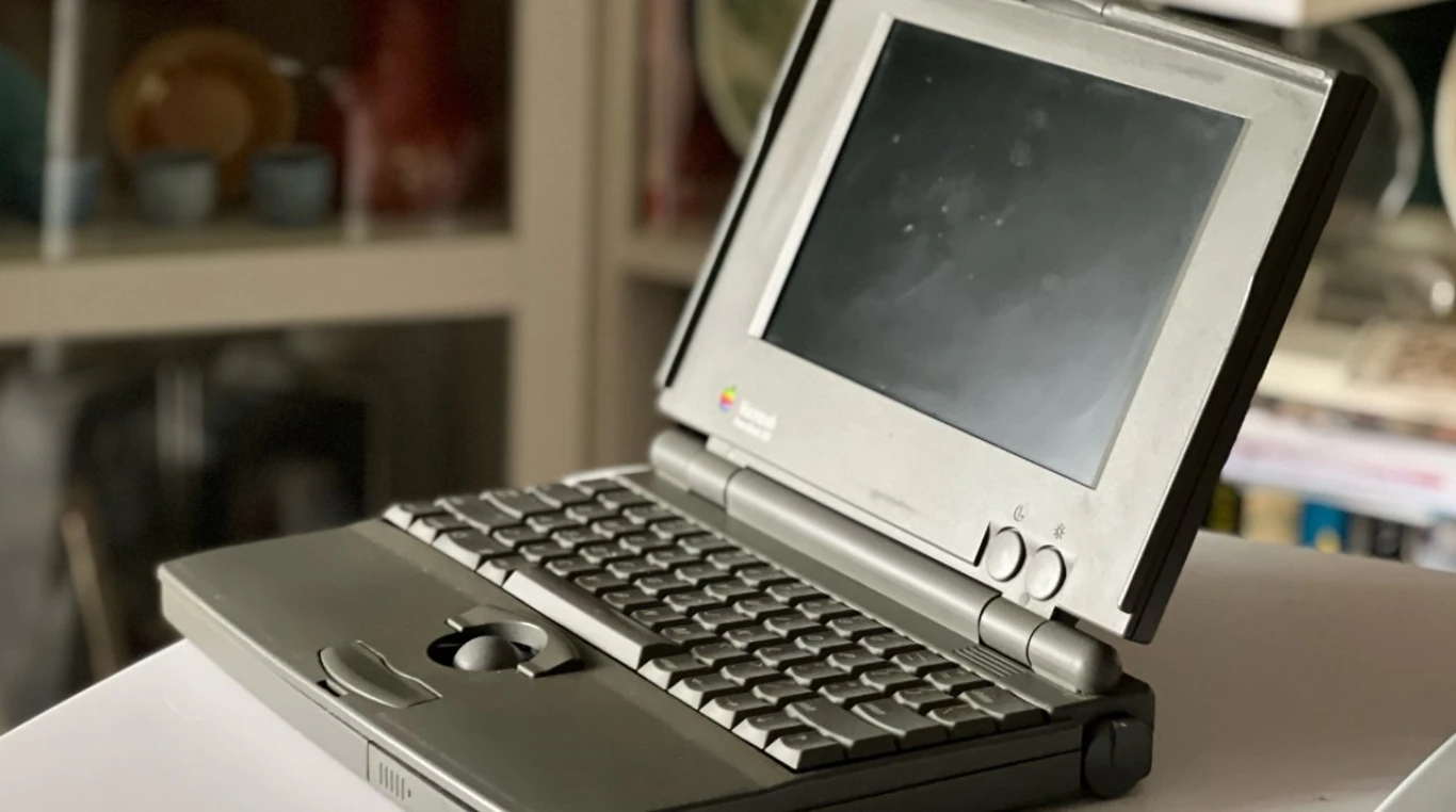 جهاز PowerBook - المصدر: forbes