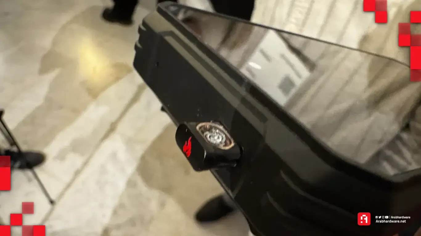 Oukitel WP63: هاتف ببطارية ضخمة يضم ولاعة لإشعال النار