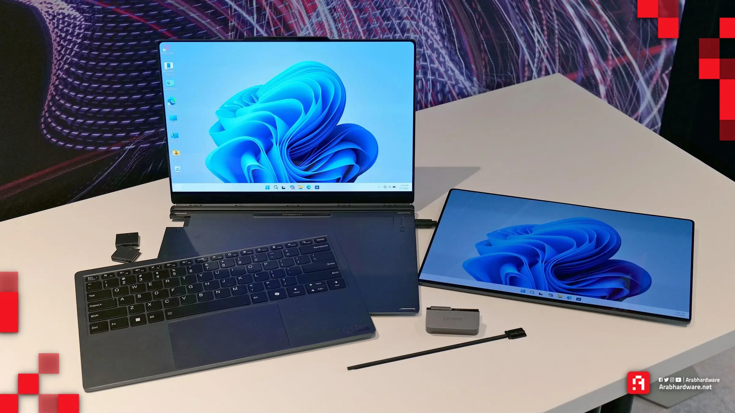 Lenovo تكشف عن Modular AI PC بشاشتين ولوحة مفاتيح قابلة للفصل