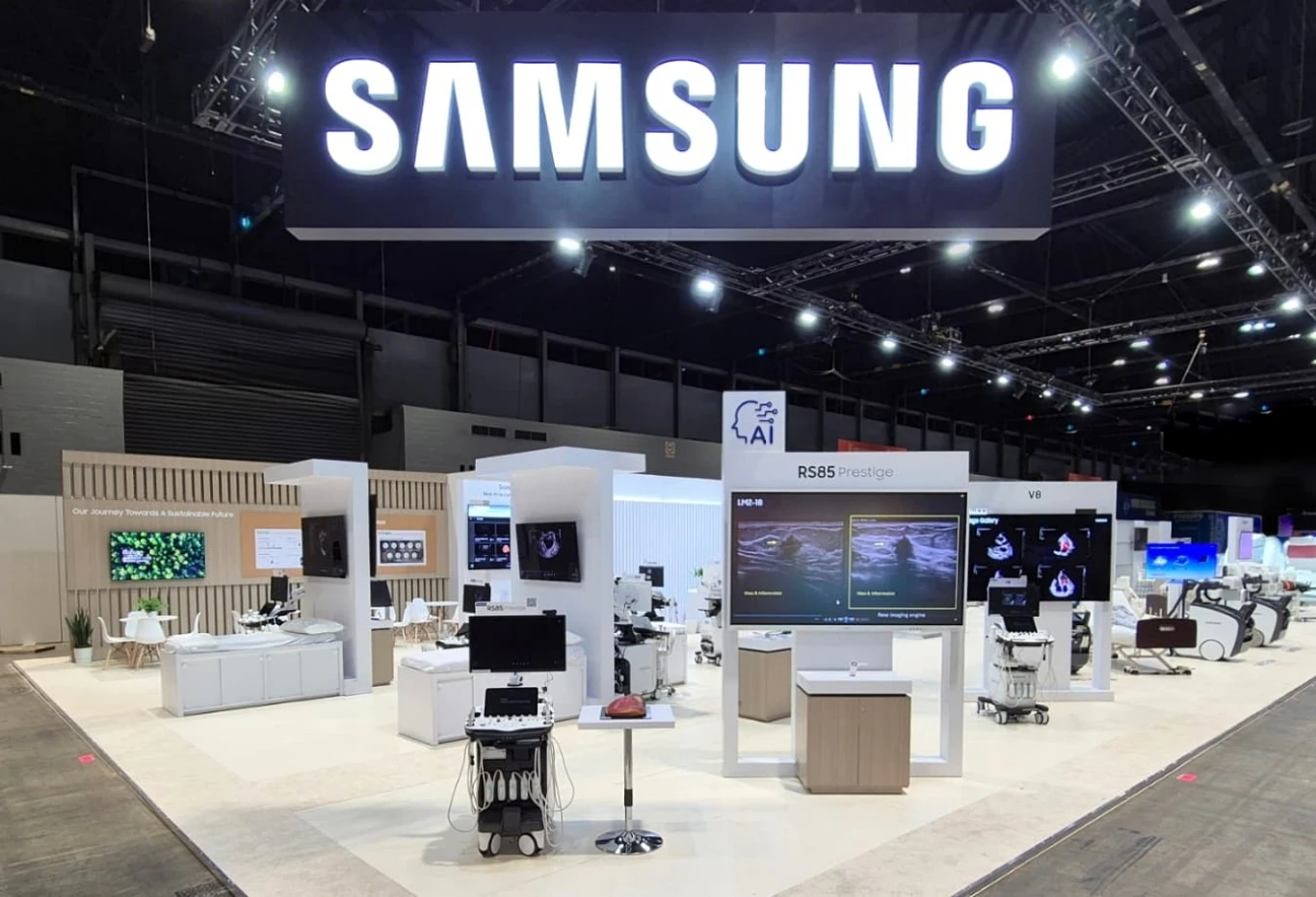 التربع على عرش صناعة الأجهزة التكنولوجية في العالم - المصدر: vocal media