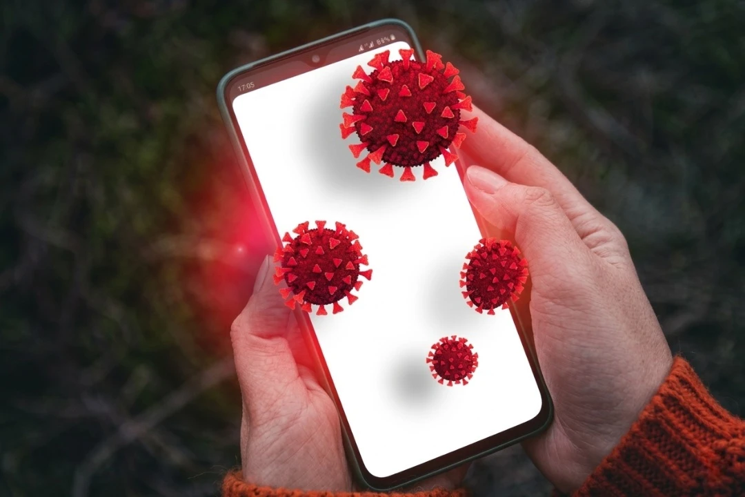 هاتفك أكثر تلوثا من المرحاض! إليك الطريقة الصحيحة لتنظيفه دون إتلافه