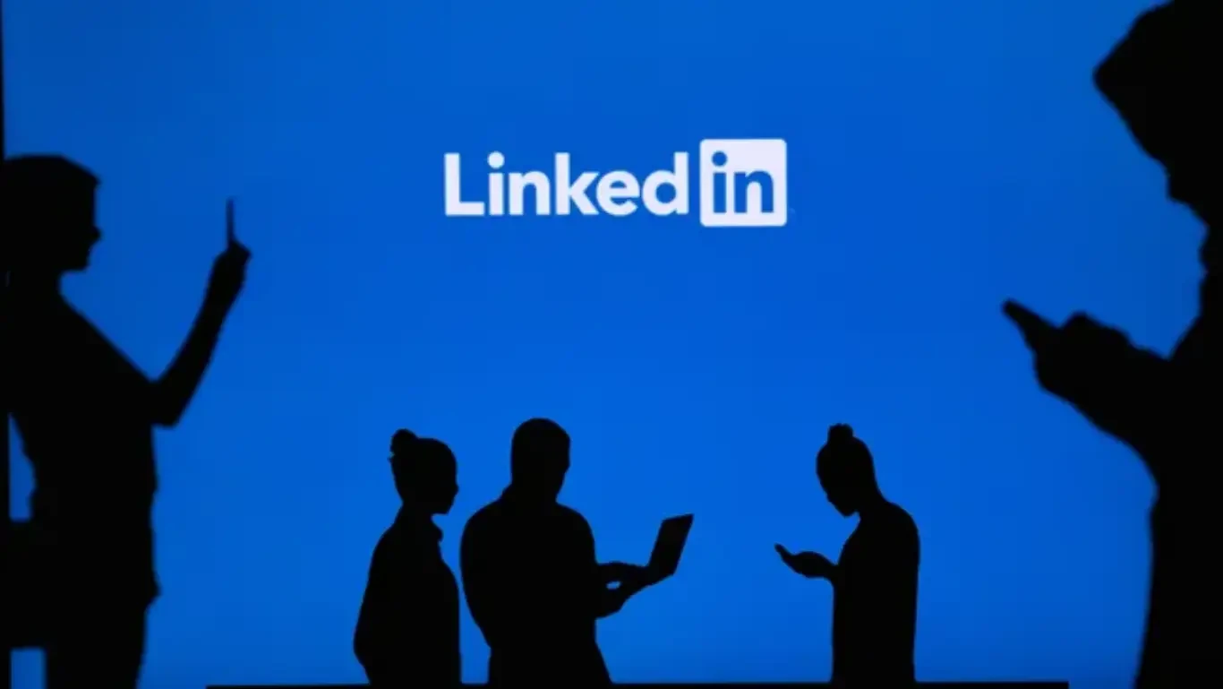  اتهام LinkedIn بالتجسس ومشاركة البيانات مع شركة أمريكية إسرائيلية!