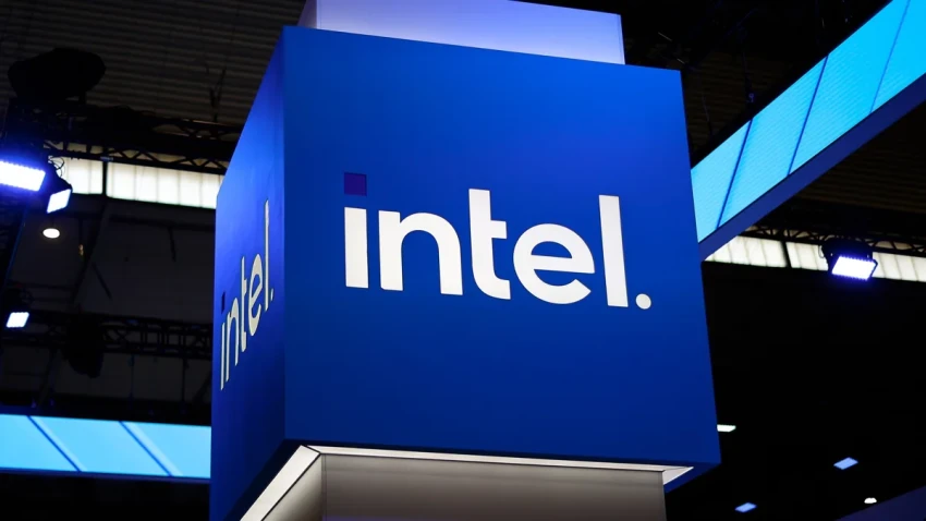 أول حواسيب Intel Wildcat Lake تظهر للحجز المسبق بسعر 515 دولارًا