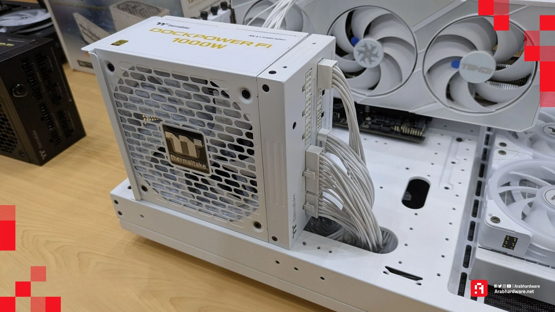 Thermaltake تكشف عن مزود طاقة DockPower بلوحة توصيلات قابلة للفصل