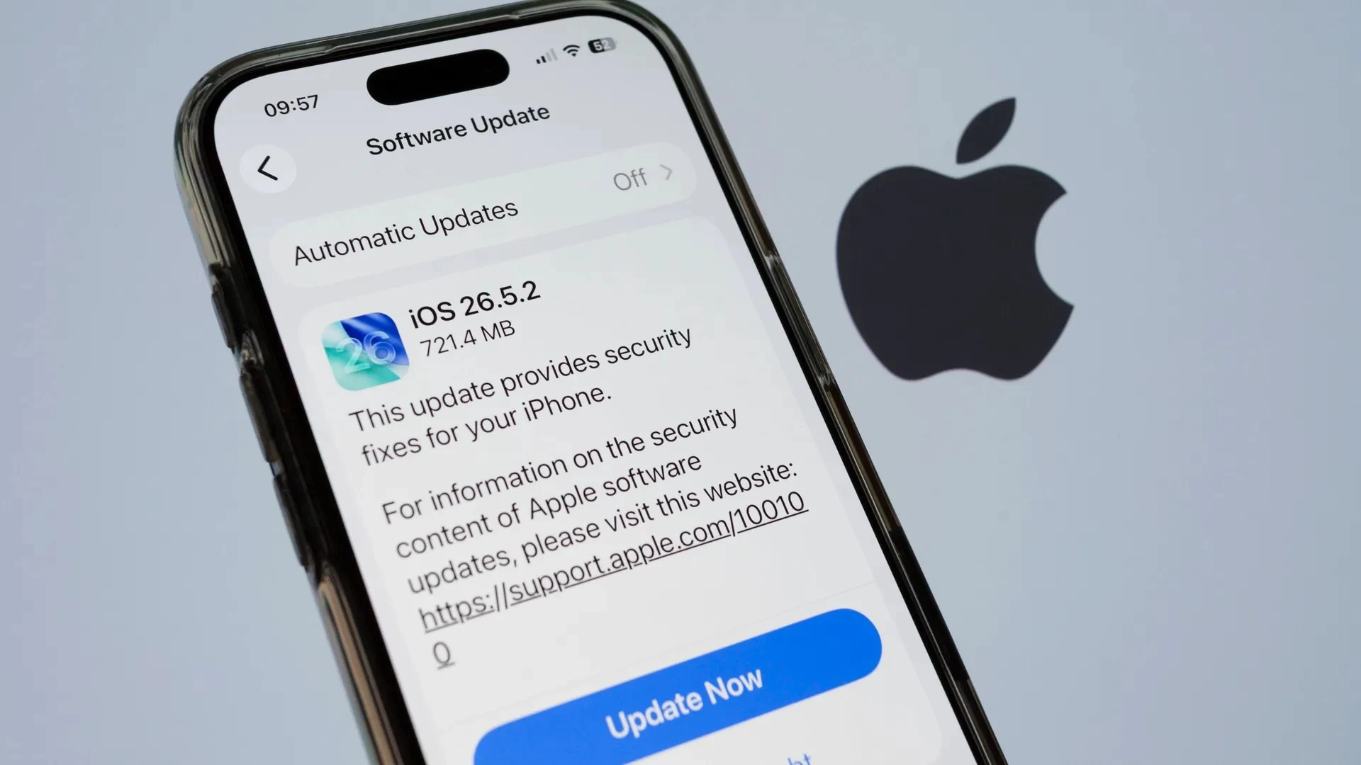 عاجل: تحديث iOS 26.5.2 يغلق 25 ثغرة في آيفون
