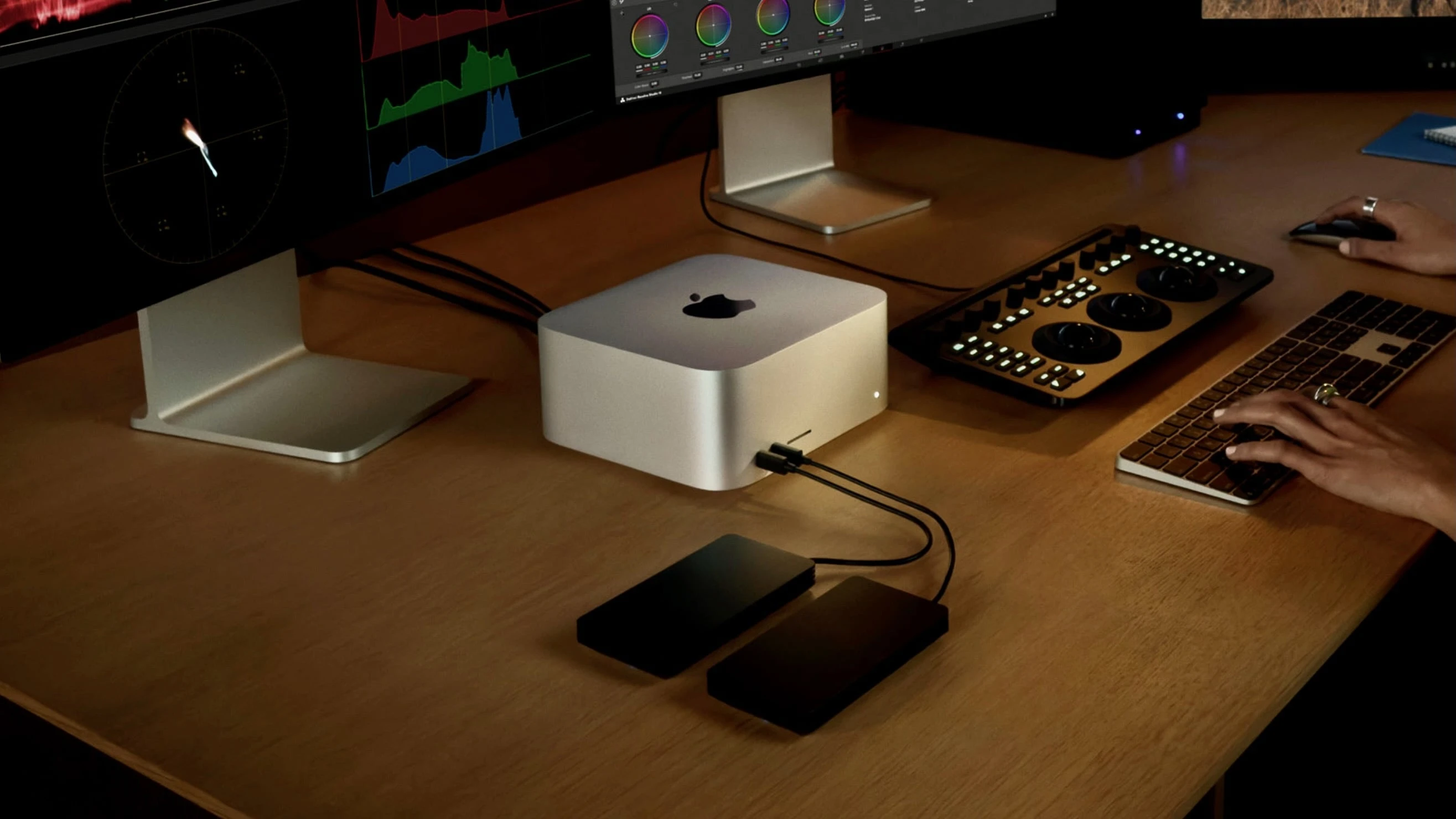 بأول شريحة 2 نانومتر | آبل تطلق حواسيب Mac mini و Mac Studio