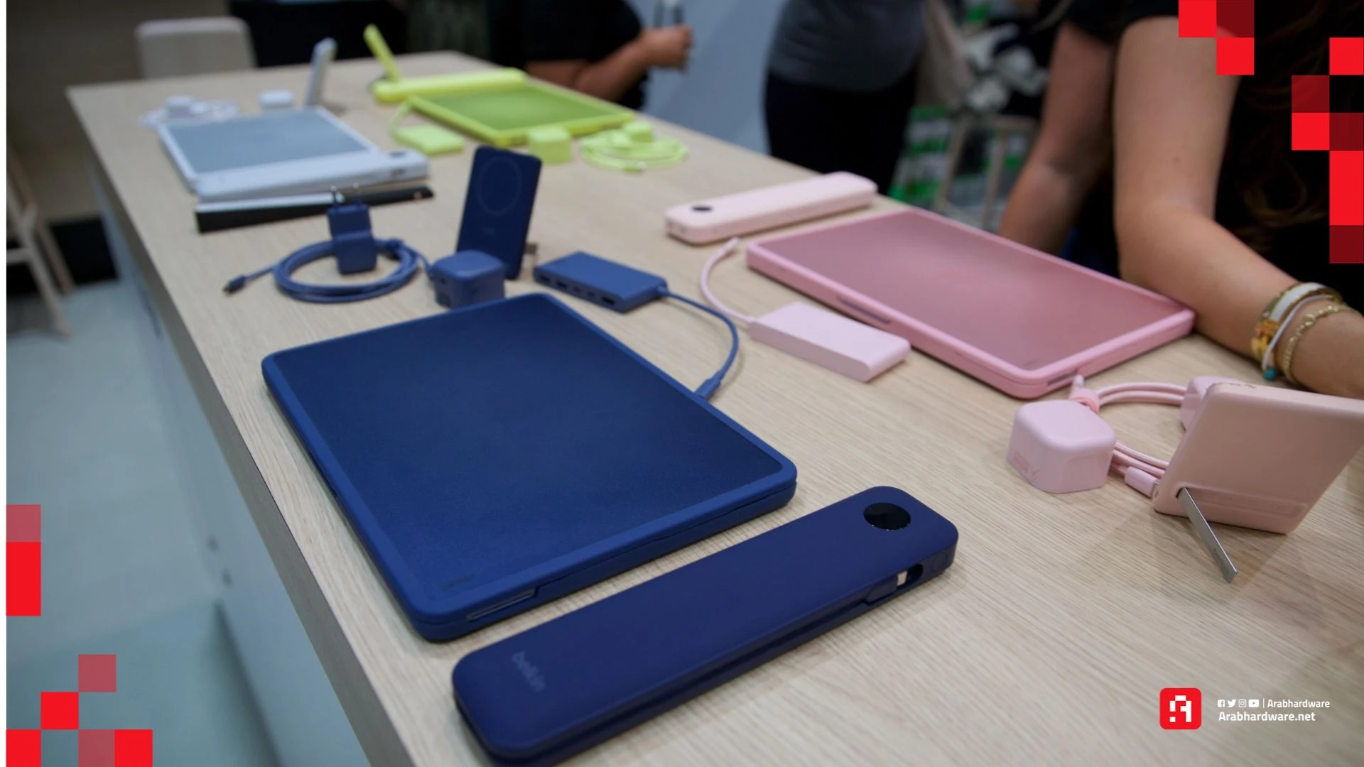 ملحقات Belkin الجديدة تتطابق مع ألوان MacBook Neo