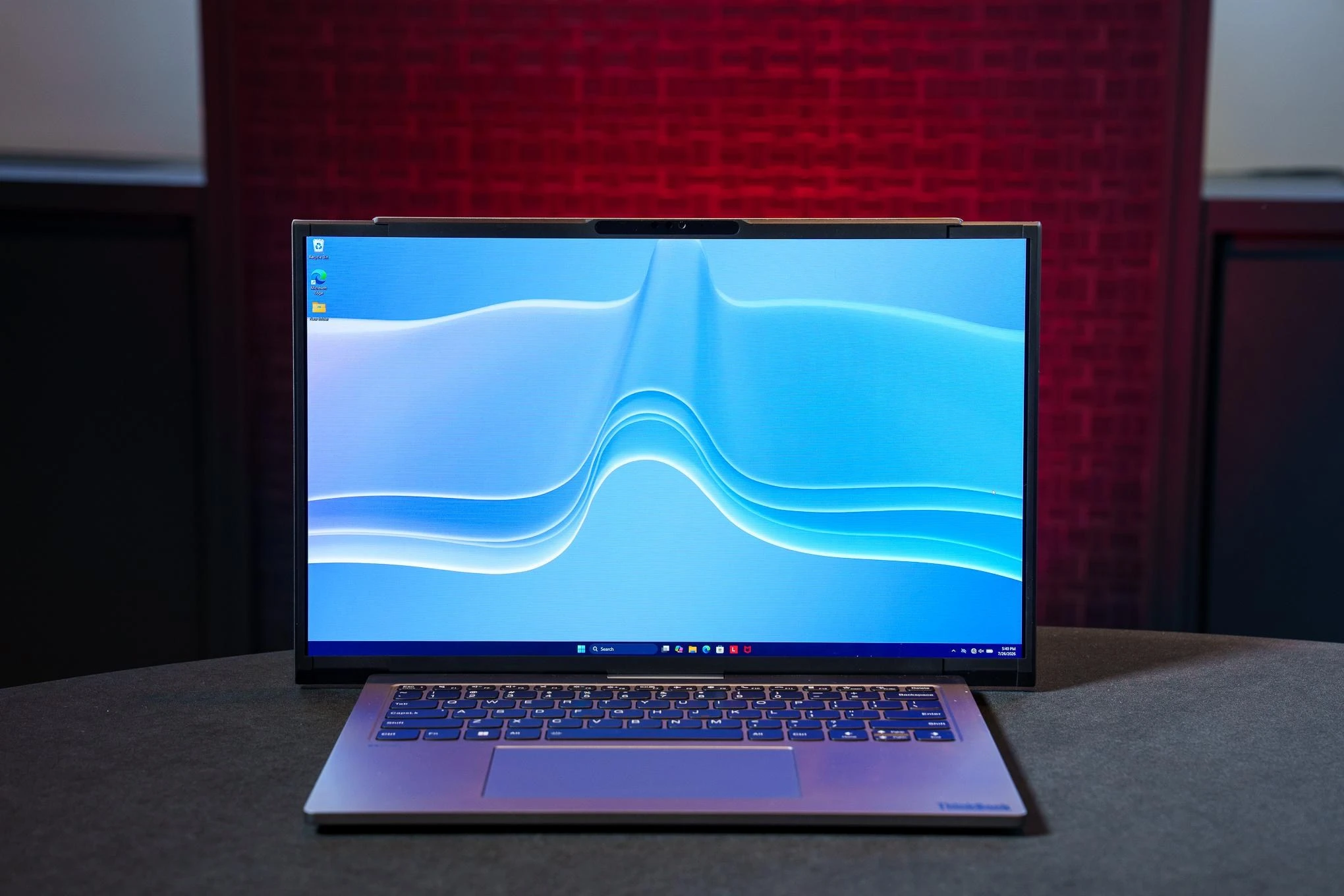 لابتوب Lenovo ThinkBook Project Swan - المصدر: theverge