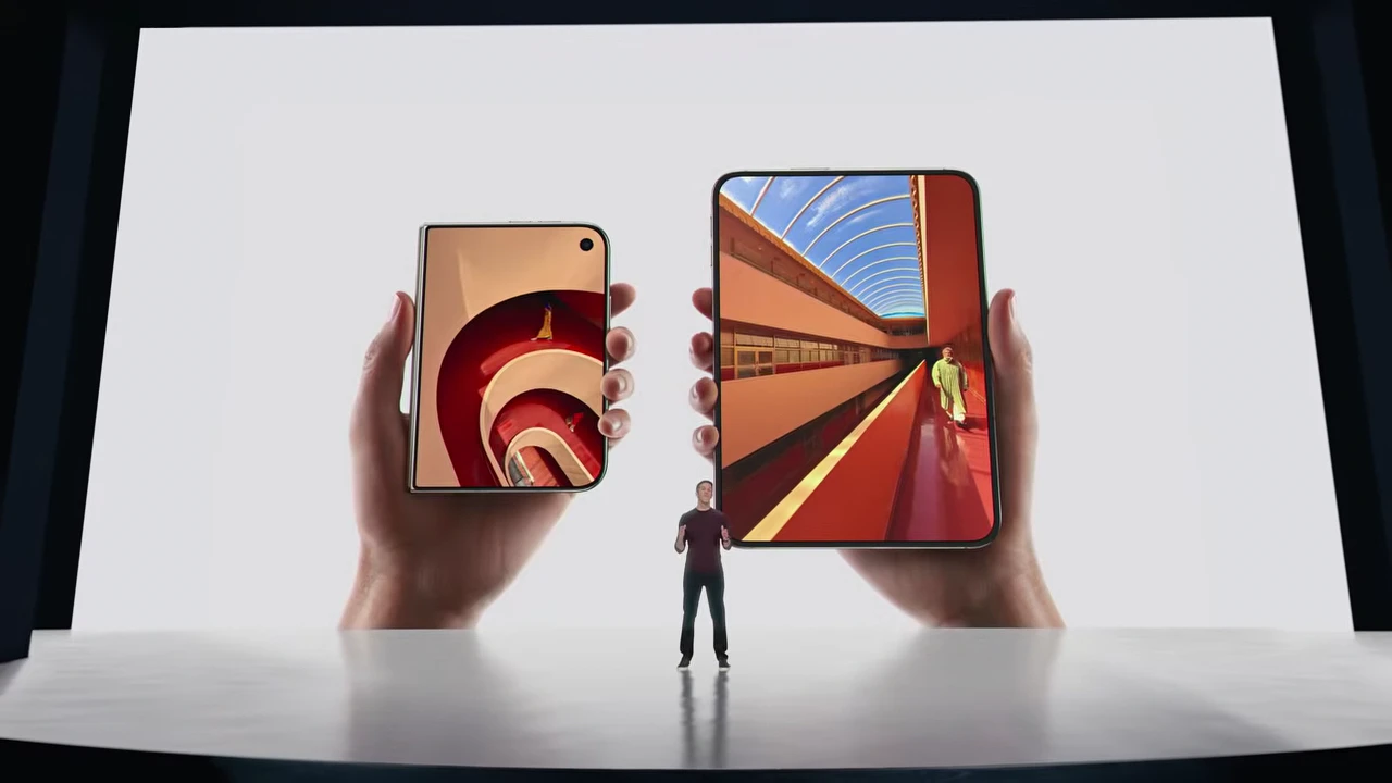 أول ايفون قابل للطي iphone duo