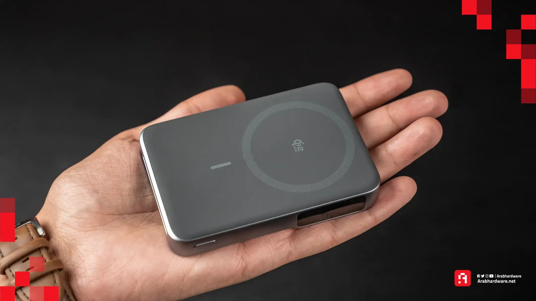 مراجعة باور بانك Anker MagGo 2 Pro: شحن مغناطيسي ومروحة تبريد ذكية