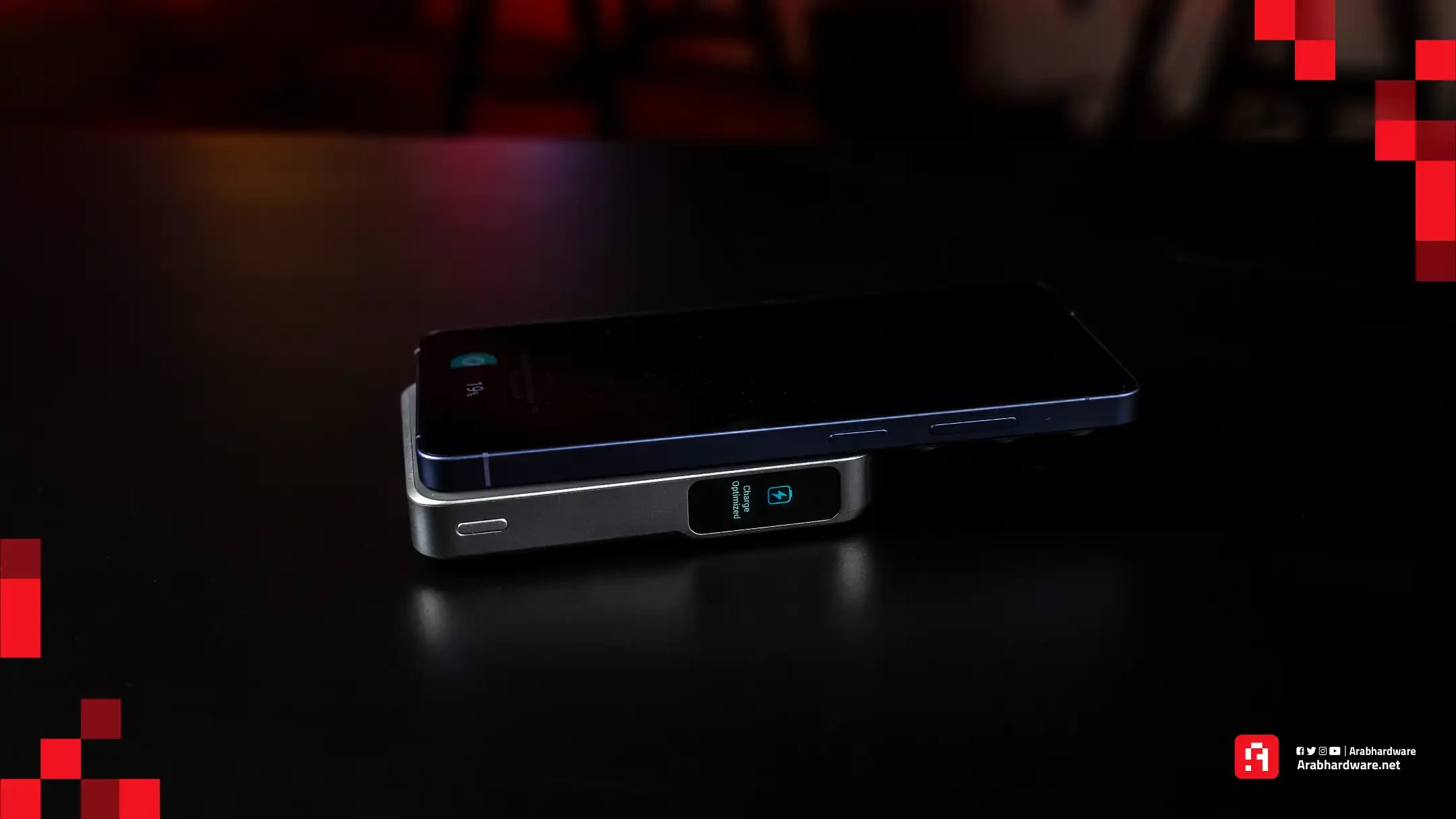 مراجعة باور بانك Anker MagGo 2 Pro: شحن مغناطيسي ومروحة تبريد ذكية