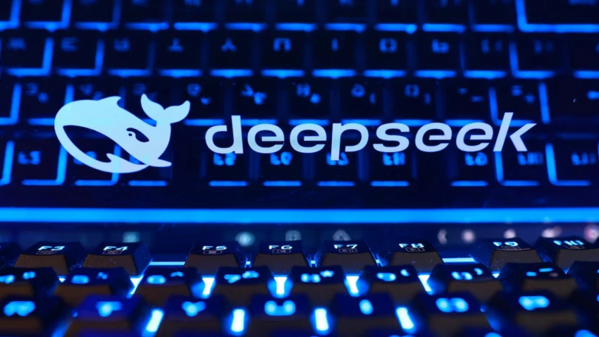 واشنطن تستبعد خدمات DeepSeek من أنظمة الوكالات المدنية الفيدرالية